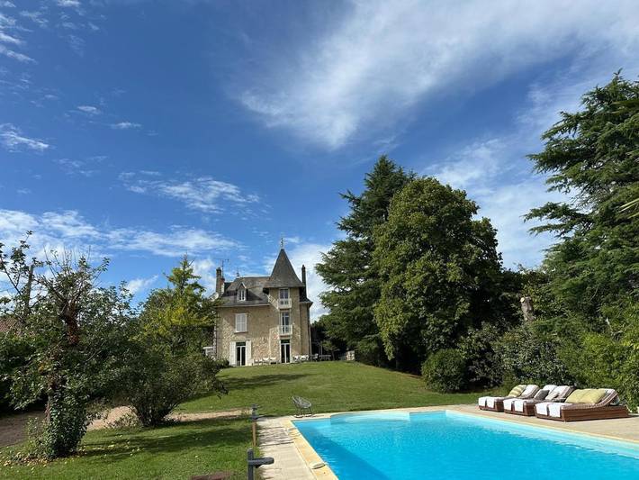 Location de vacances pour 10 personnes, avec piscine et jacuzzi ainsi que jardin et sauna à Cellettes - 2