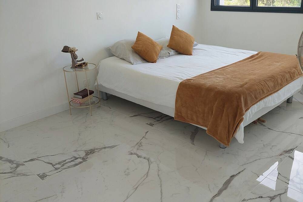 House of excellence in Talence, Bordeaux region