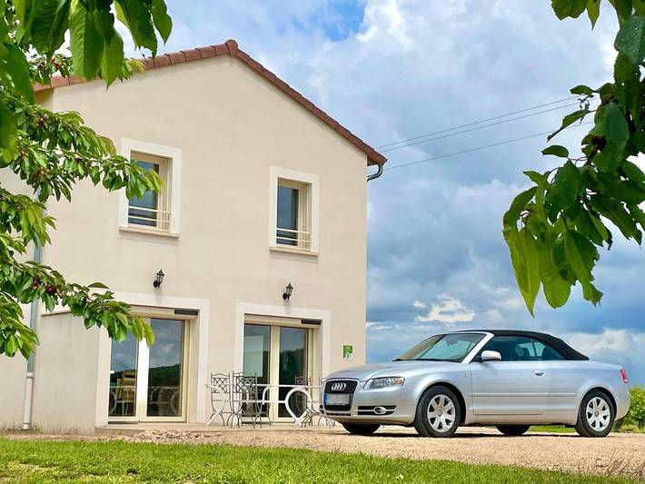 Location de vacances pour 8 personnes, avec jardin et vue à Lugny - 2