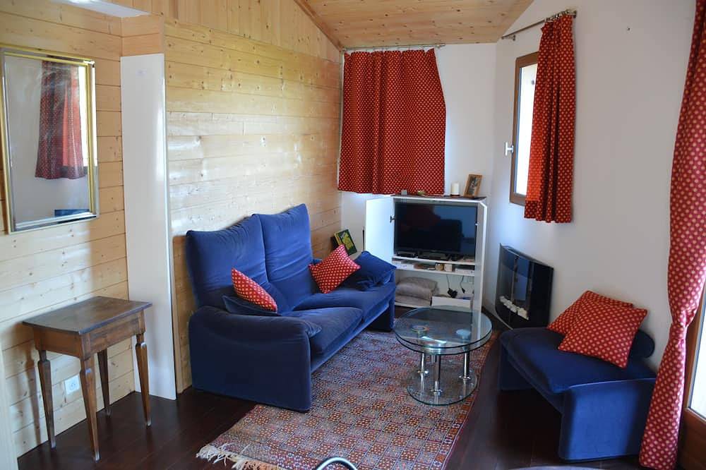 Chalet, very quiet, superb view, and pool (summer) in Ventenac-Cabardès, Región de Carcassonne