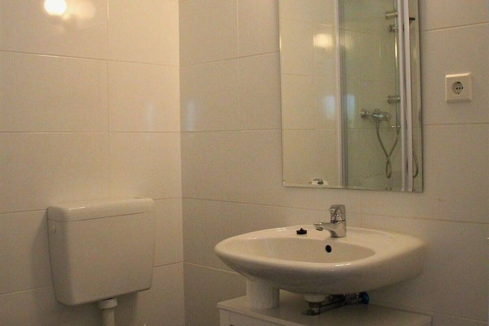 Ganze Wohnung, Historischer Hof am Wasser mit privatem Badesteg und Boot in Havelsee, Westhavelland