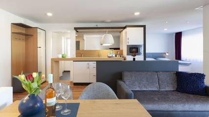 Ferienwohnung für 2 Personen, mit Ausblick und Balkon/Terrasse sowie Seeblick in Immenstaad