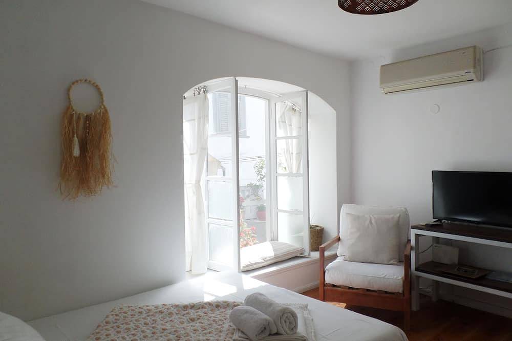 Traditional island house in the heart of Hydra in Hydra