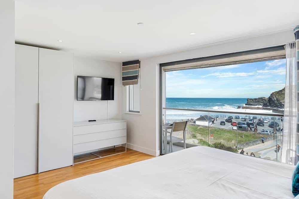 Exceptional four-storey townhouse with stunning sea views in Portreath, Cornwall