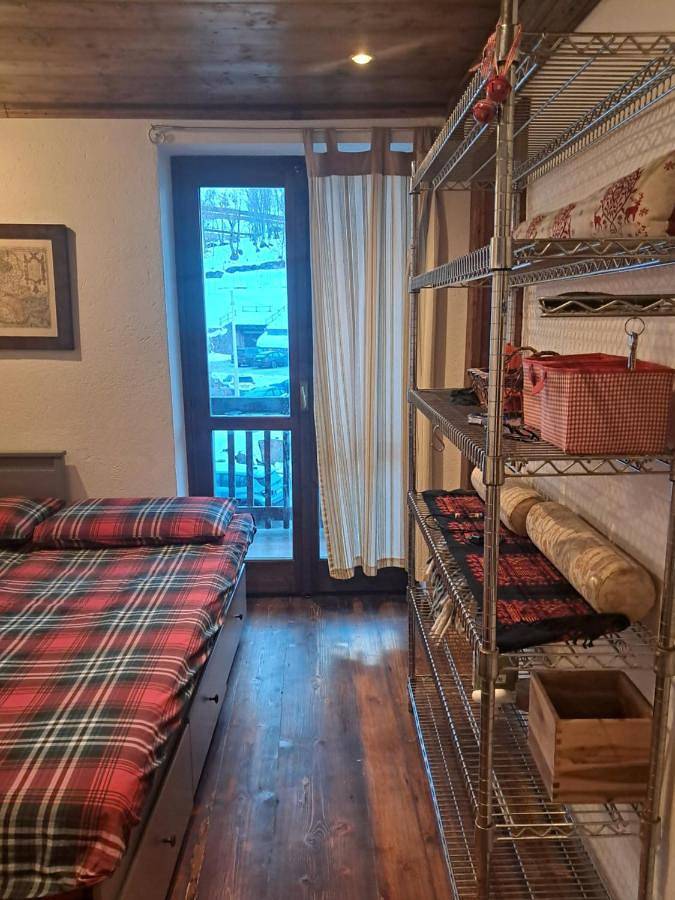 Gîte pour 4 personnes, avec terrasse et vue, animaux acceptés à La Thuile - 4