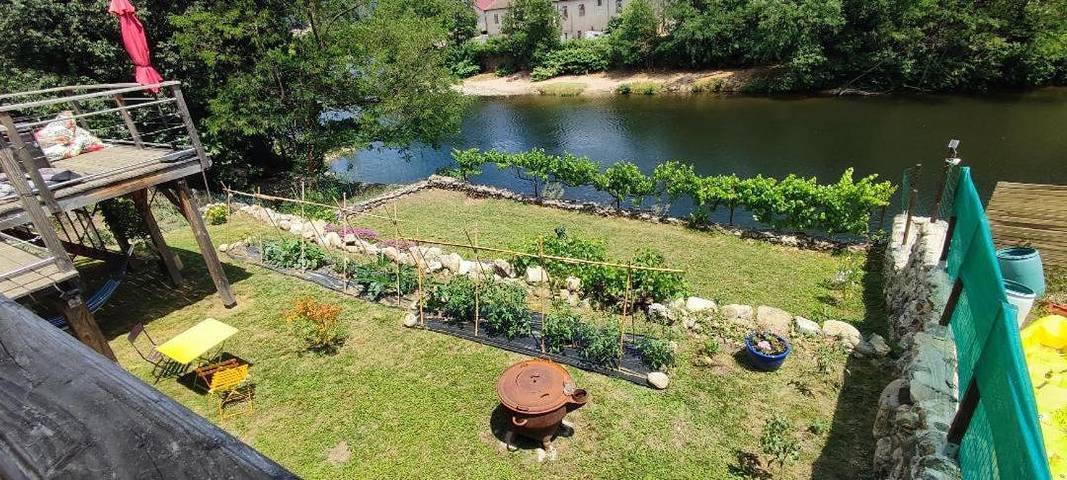 Gîte pour 4 personnes, avec jardin et vue à Les Ollières-sur-Eyrieux