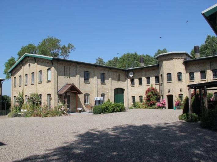 Ferienhaus für 4 Personen, mit Balkon/Terrasse und Whirlpool sowie Terrasse und Garten in Geltinger Bucht - 4