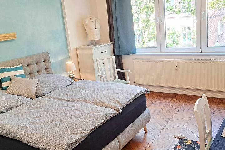 Ganze Wohnung, Schöne Ferienwohnung Altstadtquartier Eutin mit Balkon und Garage in Eutin, Ostholstein