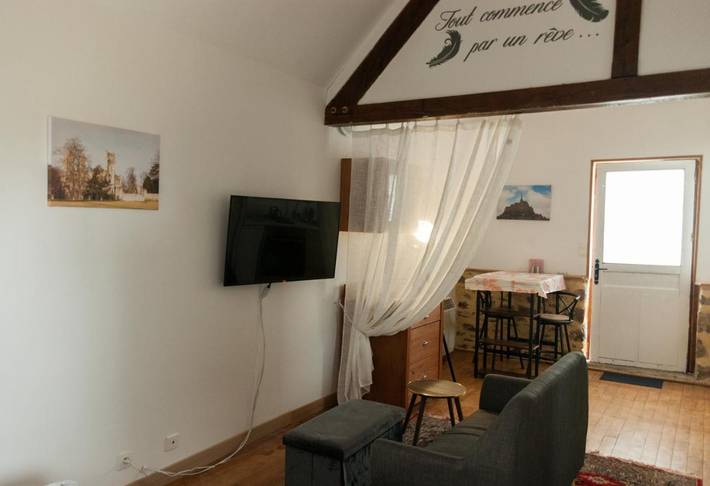 Gîte pour 2 personnes, avec piscine ainsi que terrasse et jacuzzi à Mantilly - 3