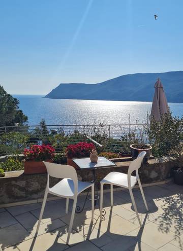 Ferienwohnung für 5 Personen, mit Garten und Pool sowie Terrasse, mit Haustier in Lacona