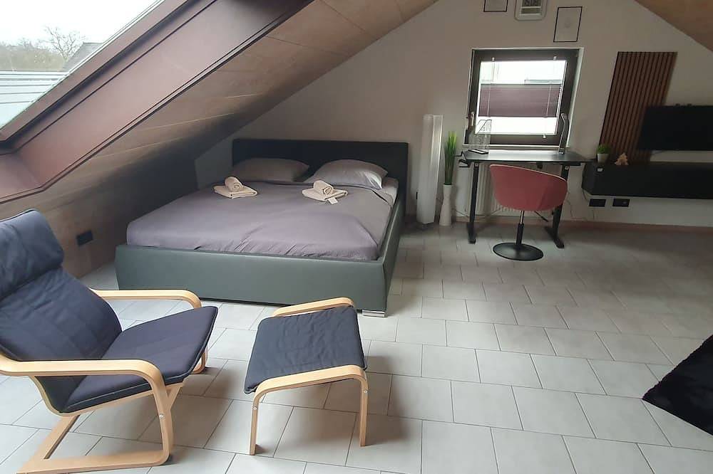 Ganze Wohnung, 1 Zi-Dg Apartment in Bad Friedrichshall-Jagstfeld in Bad Friedrichshall, Kurpfalz
