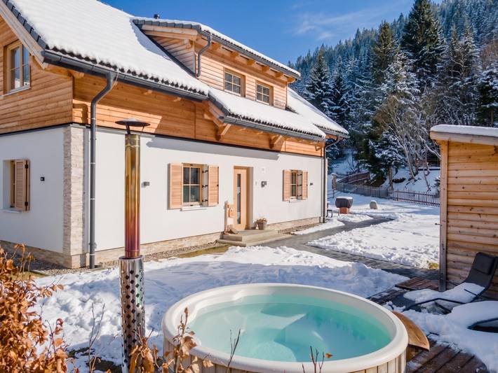 Ferienhaus für 10 Personen, mit Whirlpool und Terrasse sowie Garten und Sauna