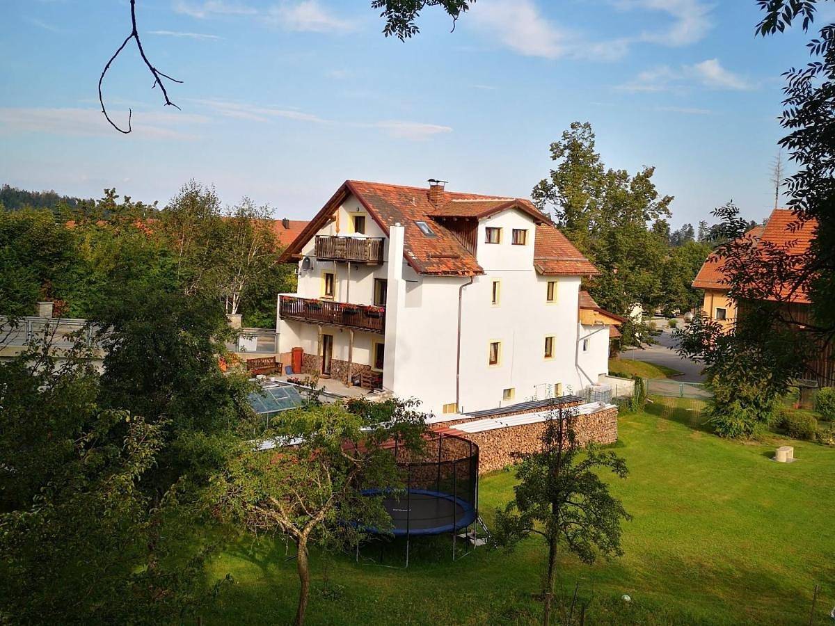 Ganze Wohnung, Ferien- und Businesswohnung Sonnentor Dreiländereck im zweiten Stock in Sonnen, Passauer Land