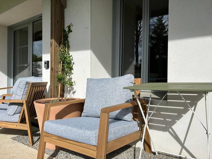 Chambre d’hôte pour 3 personnes, avec Terrasse ainsi que Jardin et Vue à Fégréac