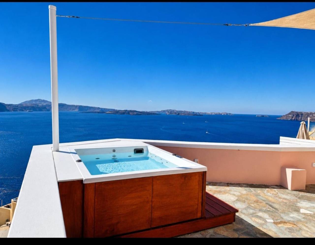Villa The San mit Meerblick und privatem Whirlpool in Ormos Ammoudiou, Oia