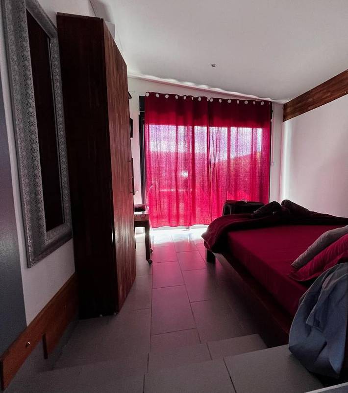 Gîte pour 2 personnes, avec vue et jardin à Sainte-Suzanne - 2