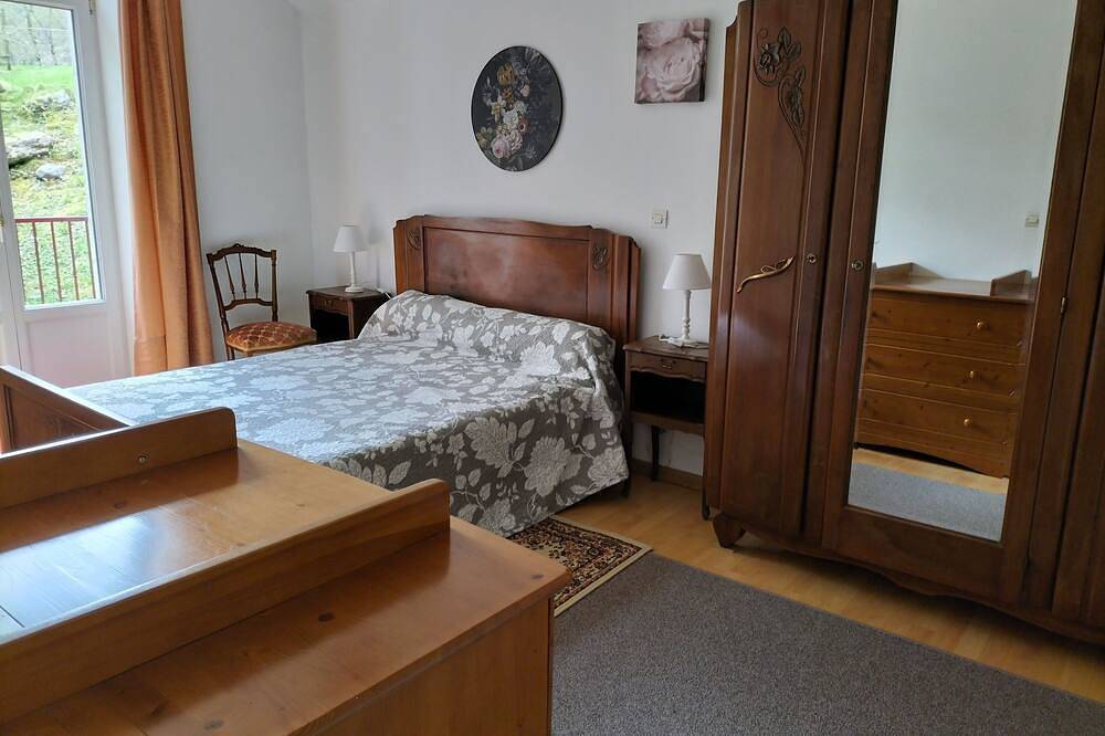 Entire apartment, Nature break in the Ossau Valley - Quiet apartment with private park in Laruns, Béarn