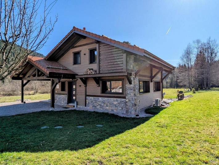 Chalet pour 10 personnes, avec jardin et jacuzzi ainsi que sauna et terrasse, animaux acceptés dans les Vosges - 2