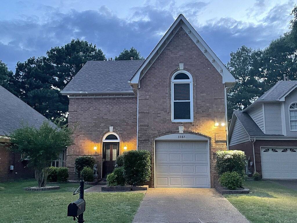 3 - 2.5 home Modern Delight fully equipped kit., fast Wi-Fi, all rooms upstrs in Memphis, Tennessee