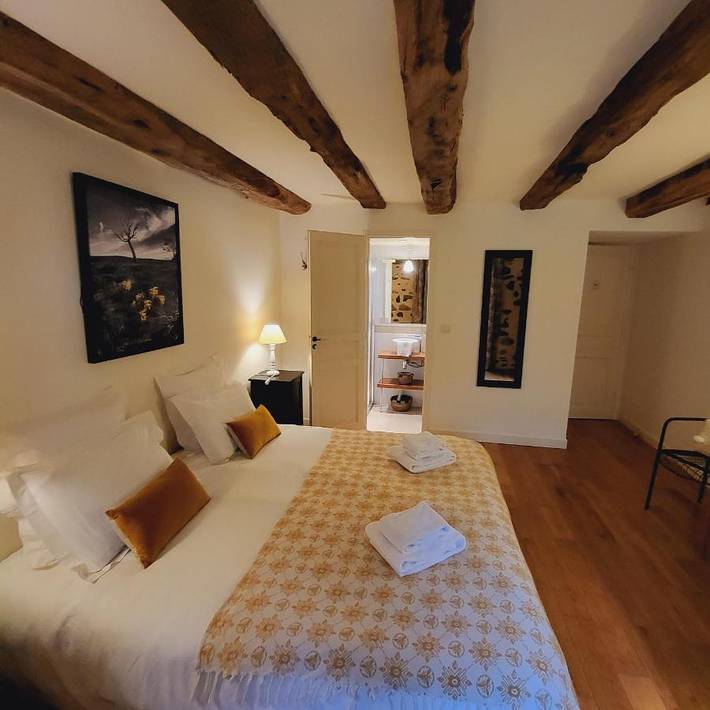 Chambre d’hôte pour 2 personnes, avec piscine et jardin ainsi que terrasse et vue dans Argences en Aubrac - 4