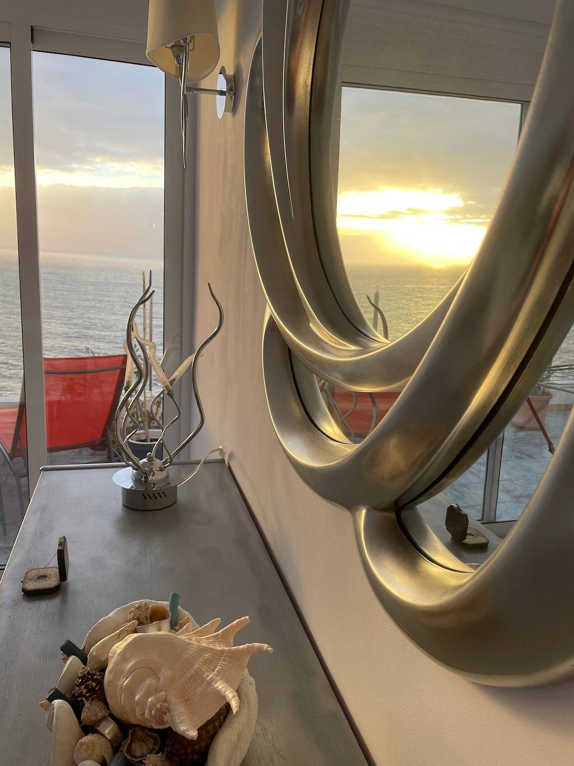 Vakantieverblijf 'Exclusive Views On Top Of The Ocean' met zeezicht, privéterras en wifi, foto 12