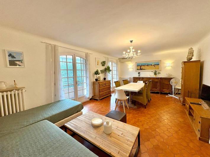 Gîte pour 4 personnes, avec Balcon et Terrasse ainsi que Jardin et Vue dans Saint-Jean de l'Esterel