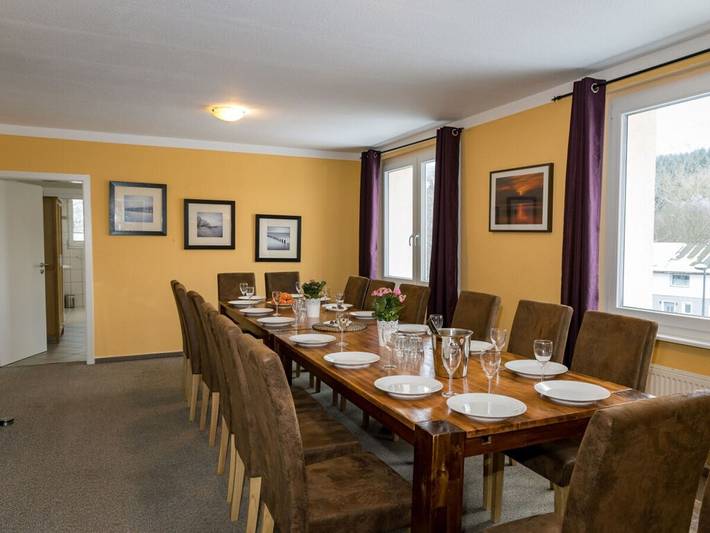 Ferienhaus für 16 Personen, mit Garten und Sauna