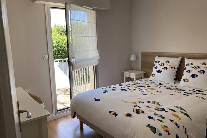 Entire apartment, Beautiful apartment with a view of the ocean, 300 m from the beach in Saint-Quay-Portrieux, Côte de Goëlo