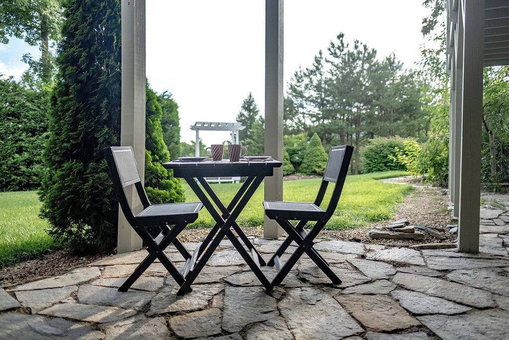 Private apt. in large home with Gorgeous Mountain Views! in Blue Ridge Parkway, Asheville