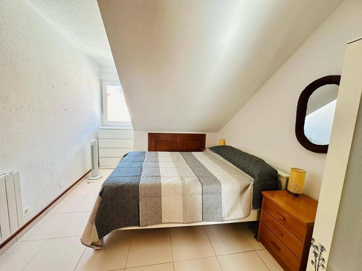 Apartamento entero, One-Bedroom Apartment in Playa de El Puntal (Ribamontán al Mar), Ribamontán al Mar