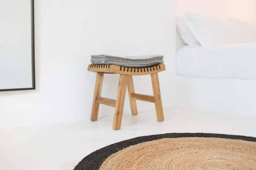 Nykteri Cave | A Terre Cave Villas in Finikia, Santorin