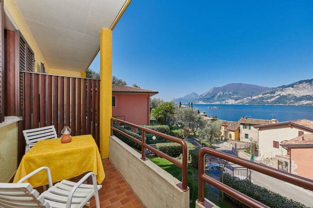 Entire apartment, Residence Mariù in Cassone di Malcesine, Malcesine