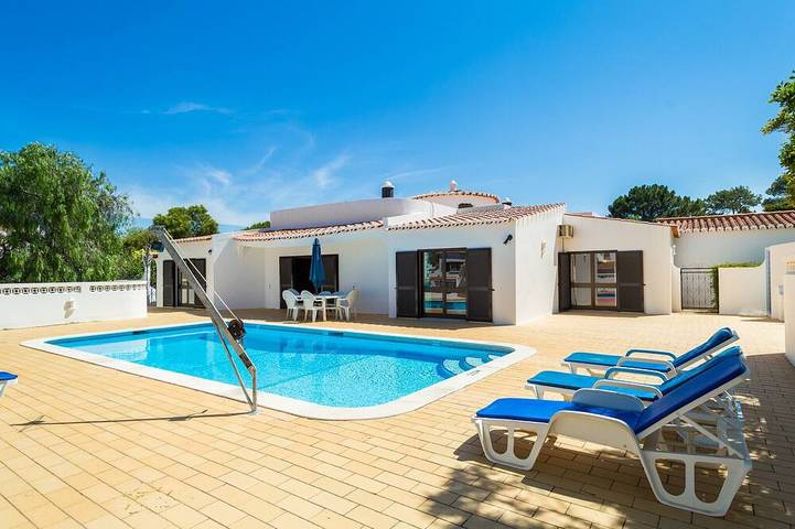 Villa für 6 Personen, mit Garten und Terrasse sowie Pool - 1