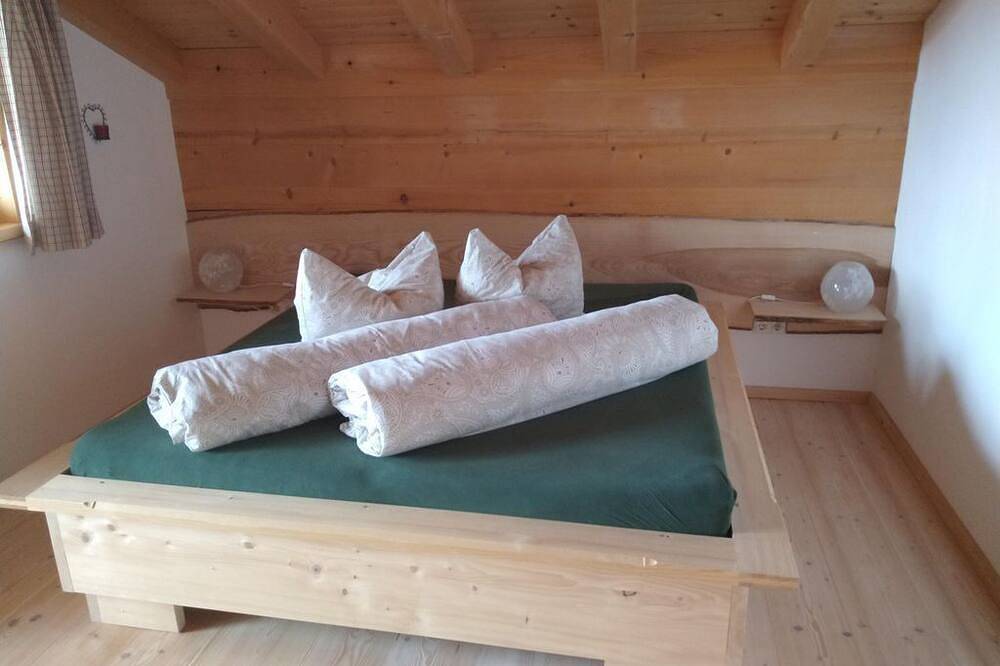 Ganze Wohnung, Ferienwohnung Holzzeit - Ferienwohnung in Wurmansau, Saulgrub