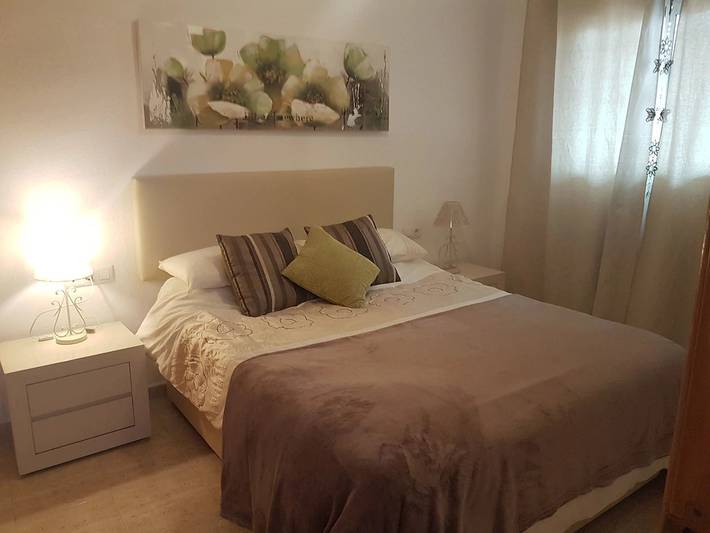 Ferienwohnung für 4 Personen, mit Terrasse und Garten sowie Pool, kinderfreundlich in Orihuela Costa - 2