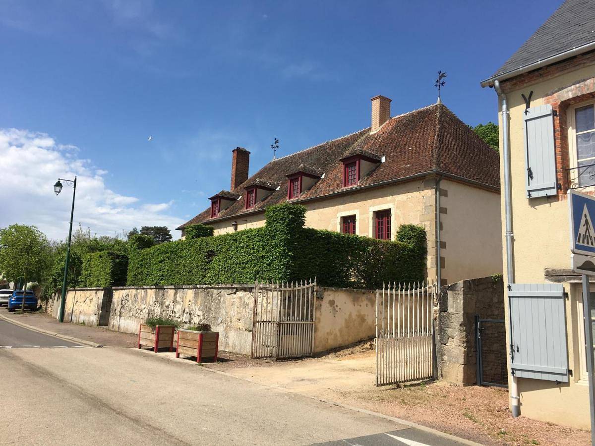 Villa in Pouzy-Mésangy, Allier