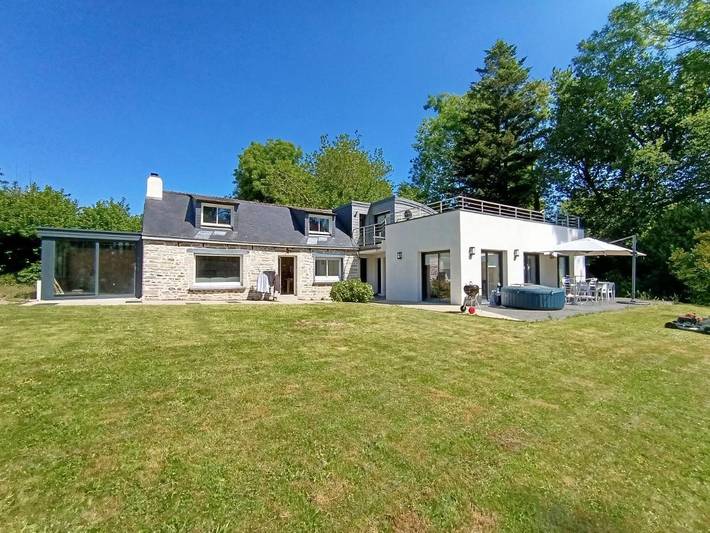 Location de vacances pour 6 personnes, avec terrasse à Gouesnach