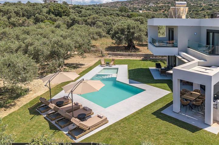Ferienhaus für 8 Personen, mit Balkon und Garten sowie Pool auf Kreta