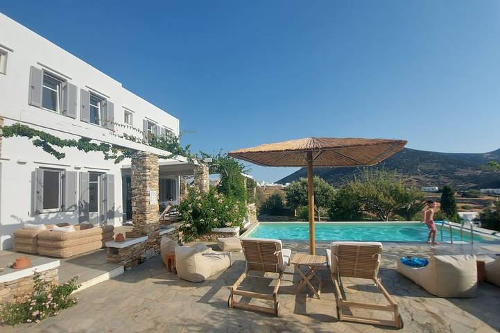 Villa for 12 people, with Balcony and Garden in Sifnos