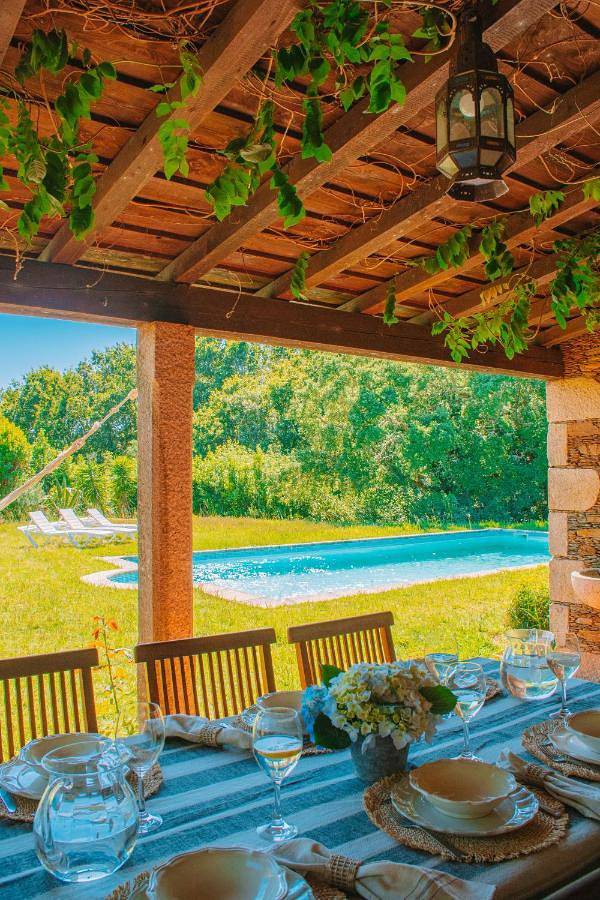 Location de vacances pour 8 personnes, avec vue ainsi que piscine et jardin, animaux acceptés dans Vilar de Mouros - 4