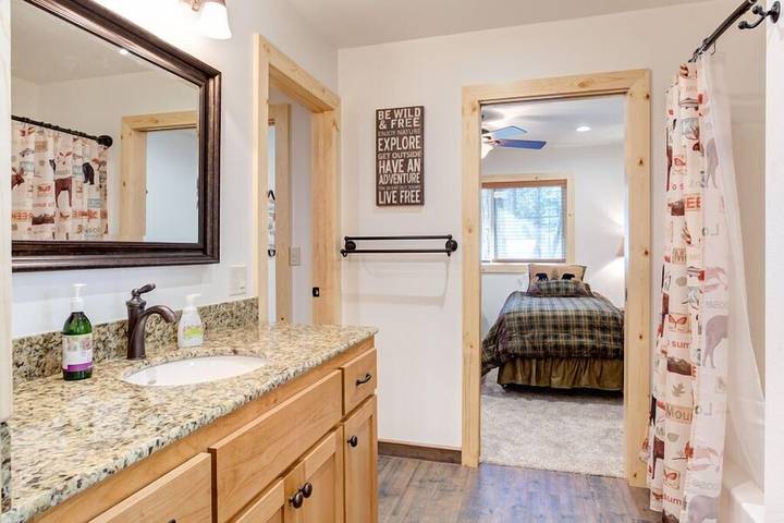 Log cabin for 7 people, with terrace in Yosemite National Park