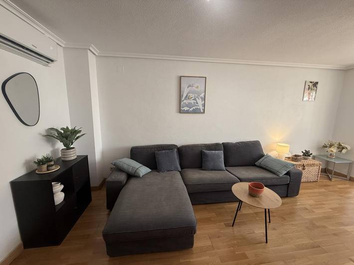 Appartamento intero, Postiguet Beach & Alicante Centre. 2 bedrooms in Raval Roig, Alicante