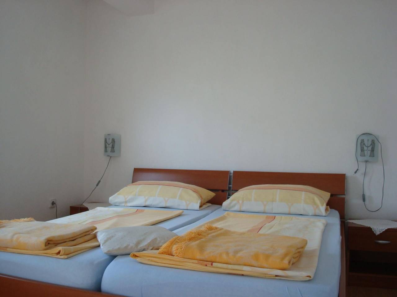 Appartement entier, Appartement in Zečevo Rogozničko mit Großem Balkon in Rogoznica, Šibenik-Knin