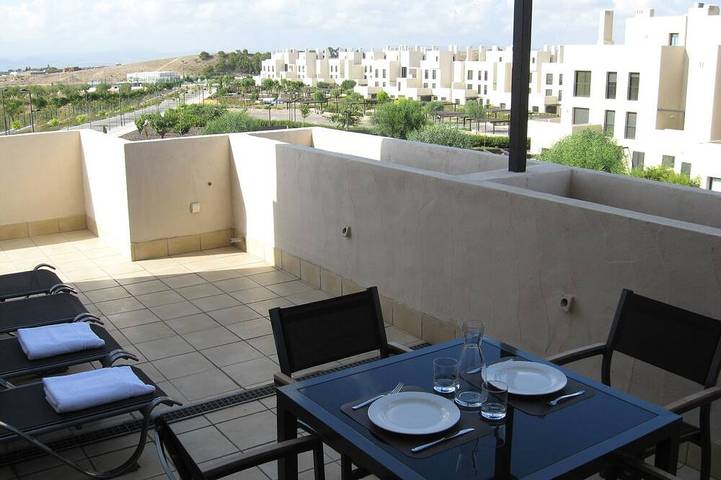 Appartamento vacanze per 4 persone, con giardino e balcone nonché piscina - 1