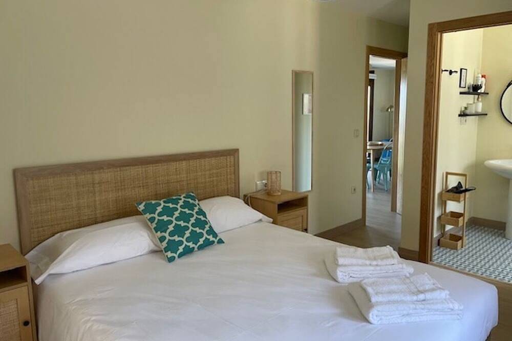 Appartement entier, Apartment with shared swimming pool, Sta. in Praia de Santa Marta - Areal de Santo Estevo (Baiona), Baiona