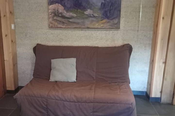 Gîte pour 4 personnes, avec terrasse à Escaro - 3