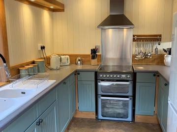 Log Cabin for 7 People in Great Yarmouth, Norfolk, Photo 4