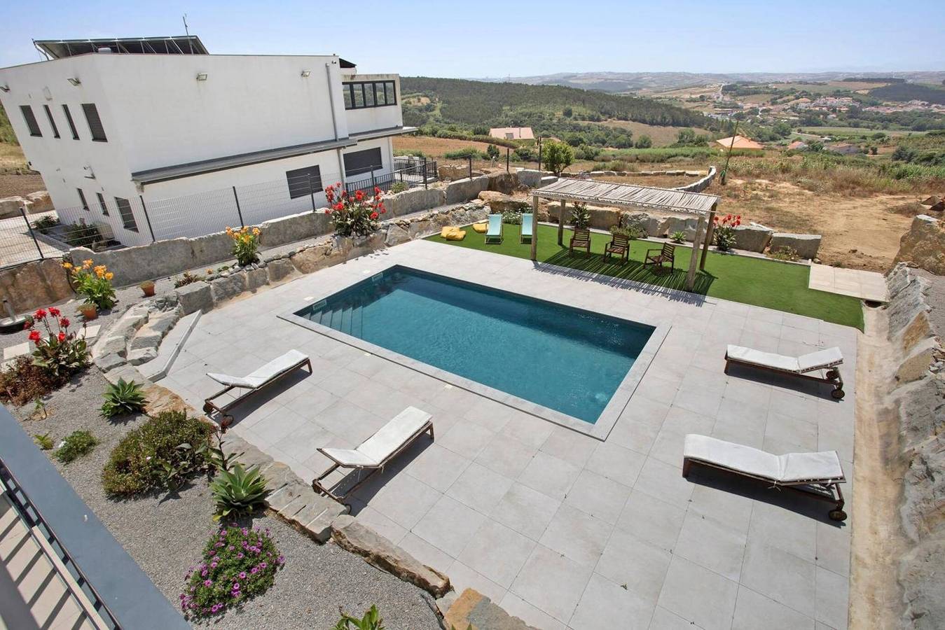 Zimmer „Emerald“ mit Gemeinschaftspool, gemeinsamer Terrasse und Wlan in Lourinhã, Lissabon Distrikt