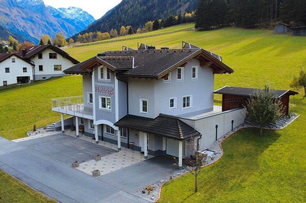 Ganze Wohnung, Ferienwohnung Höllrigl - Ferienwohnung in Kaunergrat, St. Leonhard im Pitztal