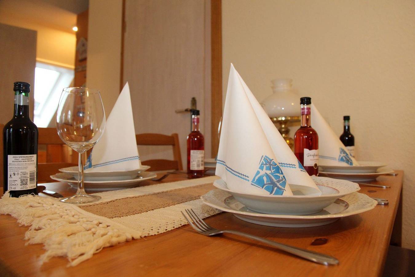 Ganze Wohnung, Oberdeck Backbord – Historische Ferienwohnung mit Garten unweit von Greetsiel in Grimersum, Krummhörn